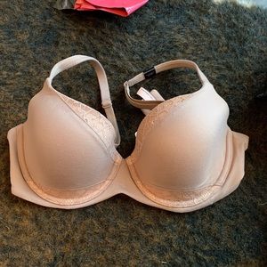 VS Bra